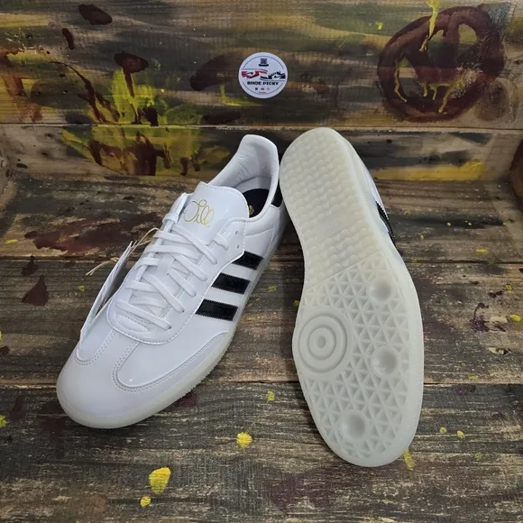 Men adidas athletic shoes size‎ 10.5 new