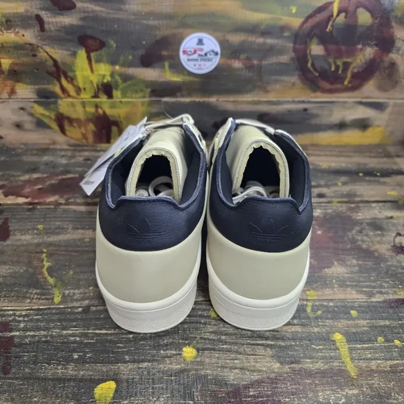Men adidas athletic‎ shoes size 11.5 new