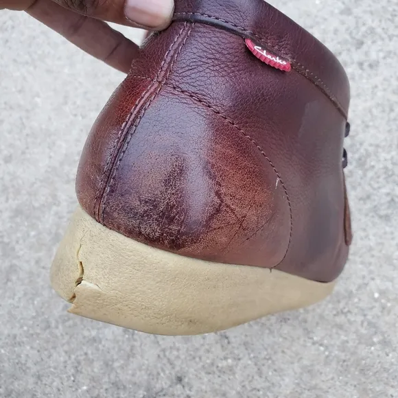 Men Clarks Shoes sz 10