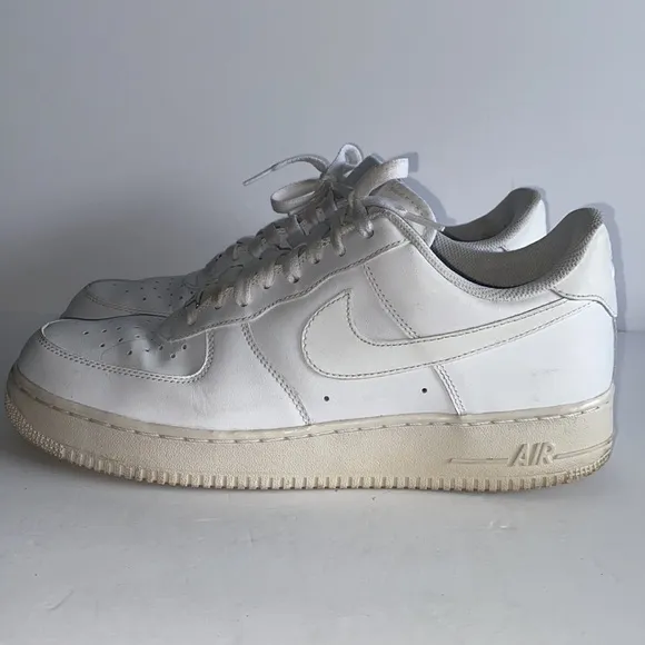 Men Nike Air Force 1 White Shoes Size 9