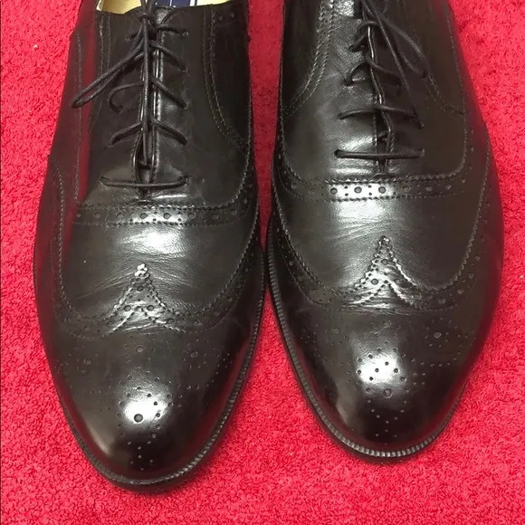 Men’s Cole Haan Bragano shoes in Ex. Condition!