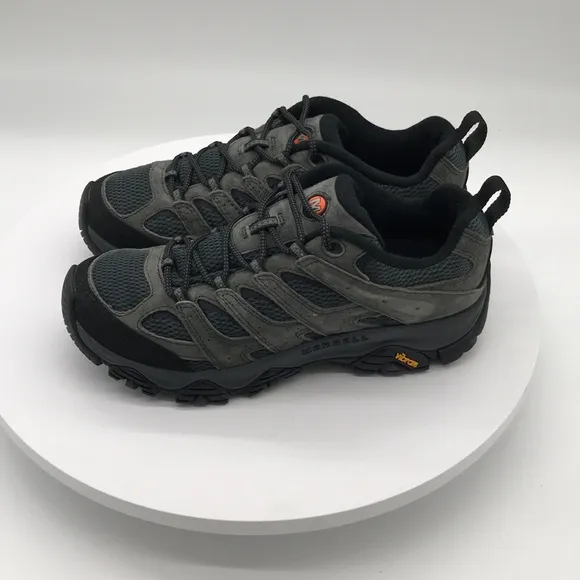 Merrell mens  Hiking Shoes size 9.5 US
