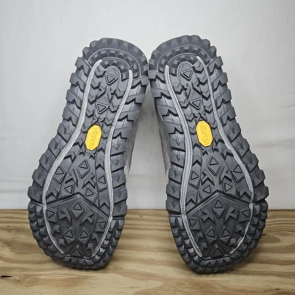 Merrell Women's Antora Hiking Sneaker Moc Gray Size 7