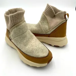 Merrell Women's Cloud Renew Bluff Warm Winter Ankle Boots Shoes Size 7.5 (NWOT)