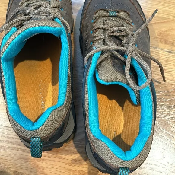 MERRELL Women's Salida Trekker Hiking Shoes, Dark Earth Size 9