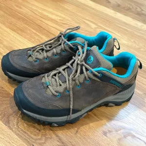 MERRELL Women's Salida Trekker Hiking Shoes, Dark Earth Size 9
