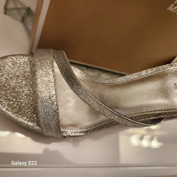 Michael Kors &quot;Tanner&quot; Silver Sparkle Platform Heeled Sandals. NIB. 8