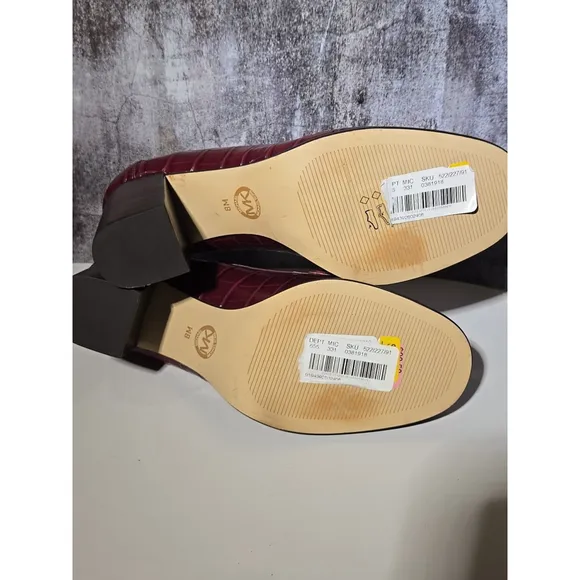 Michael Kors Buchanan Croc Leather Pumps in Dark Cherry Size 8M New (155)