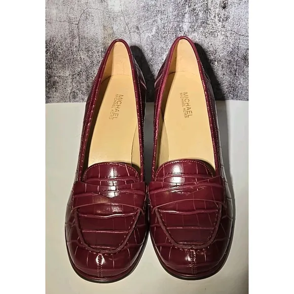 Michael Kors Buchanan Croc Leather Pumps in Dark Cherry Size 8M New (155)