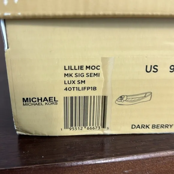 Michael Kor’s flat lillie moccasin dark berry dress ballet shoes women size 9