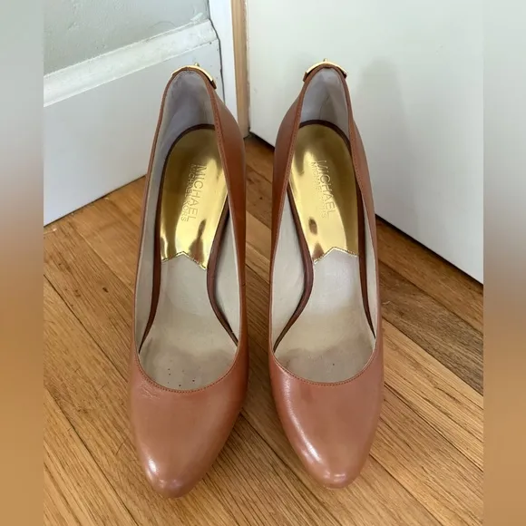 Michael Kors Hamilton Leather Pump in Cinder Leather Size 10 EUC
