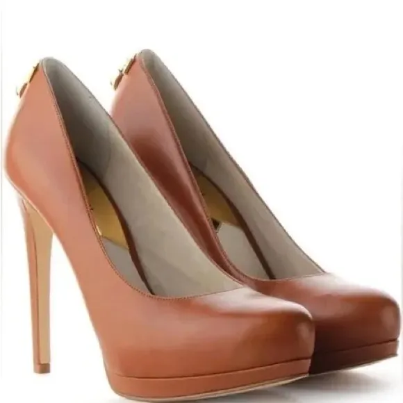 Michael Kors Hamilton Leather Pump in Cinder Leather Size 10 EUC