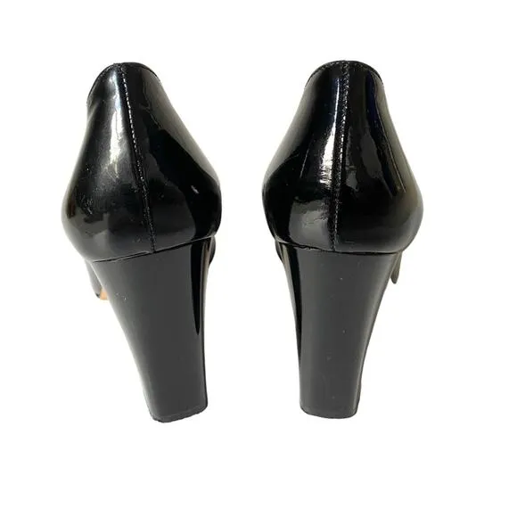 Michael Kors Made In Italy Black Patent Leather Gold Emblem Heels Pumps 6 1/2