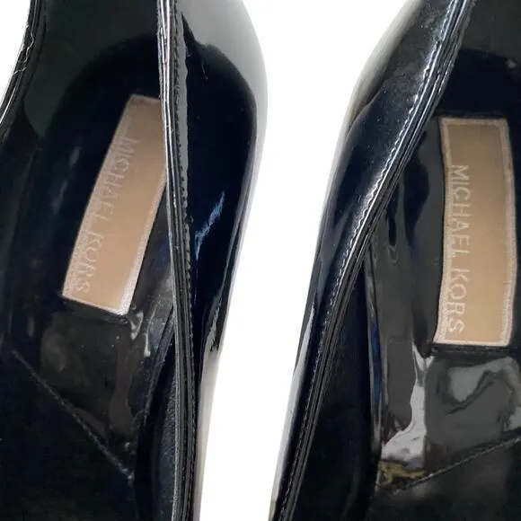 Michael Kors Made In Italy Black Patent Leather Gold Emblem Heels Pumps 6 1/2
