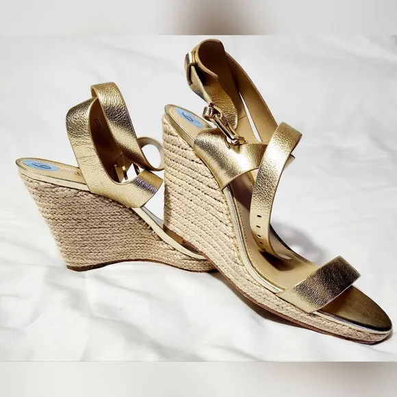 Michael Kors MK Gold Wedge Sandals Size 6.5