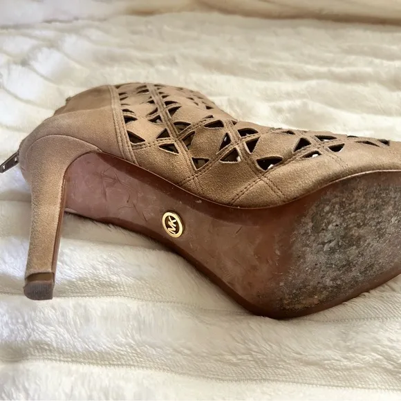 Michael Kors suede beige colored heeled booties size 8