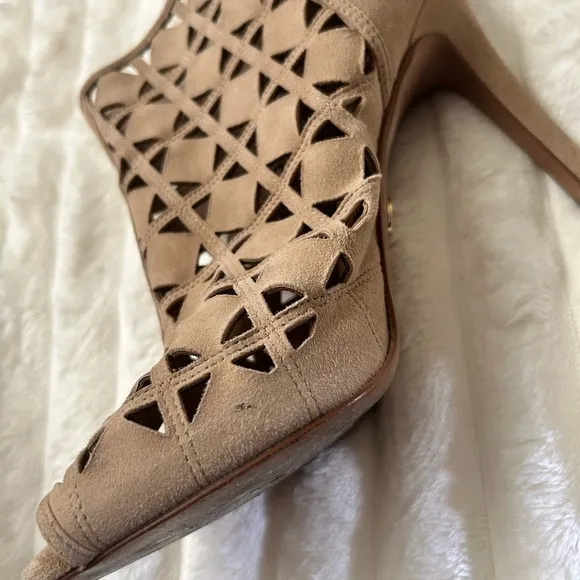 Michael Kors suede beige colored heeled booties size 8