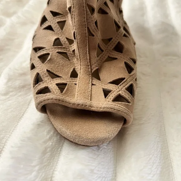 Michael Kors suede beige colored heeled booties size 8