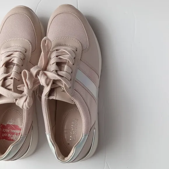 🎁🩷💚🆕️⚜️Michael Kors⚜️🩷💚Women's Maddy Logo Trainer Sneakers Mauve Pink Sz 6