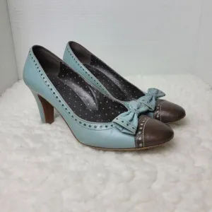 Moschino Cheapandchic Womens Heel Shoes Size 6.5  Blue Pumps Brown Cap Toe