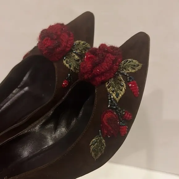 Moschino vintage kitten heeled beaded pumps shoes