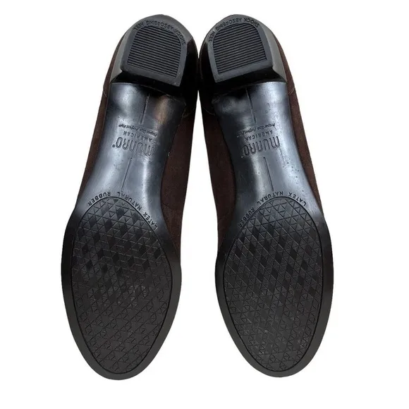 Munro American Pump Brown Suede Stretch Gore Vamp Slip On‎ Women Size 9N