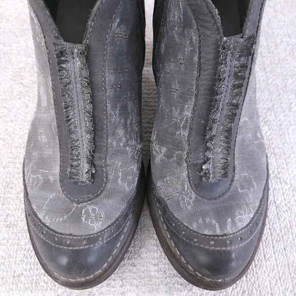 NEOSENS Cap Toe Heeled Oxford Booties