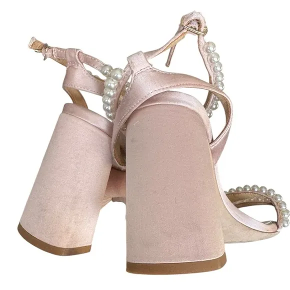 New! Badgley Feisty Pearl Block Heel