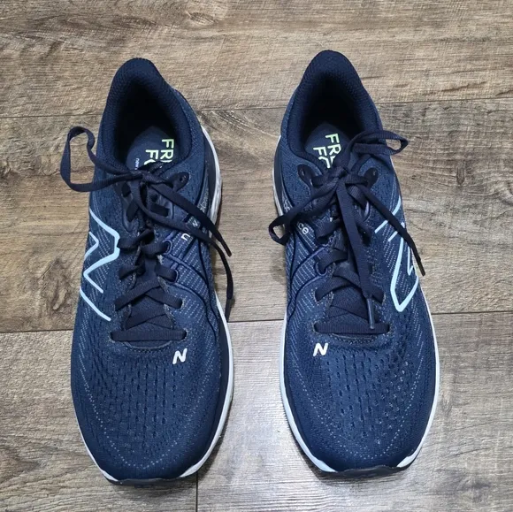 New Balance Fresh Foam Sneaker Women Size 9.5D