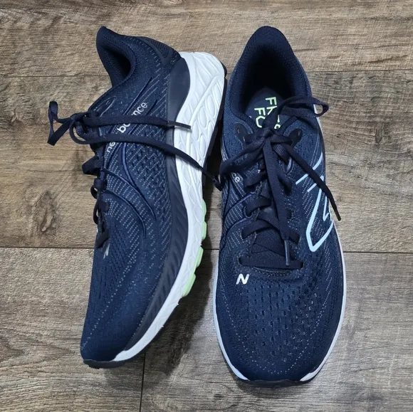 New Balance Fresh Foam Sneaker Women Size 9.5D