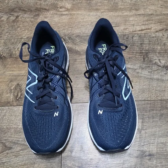New Balance Fresh Foam Sneaker Women Size 9.5D