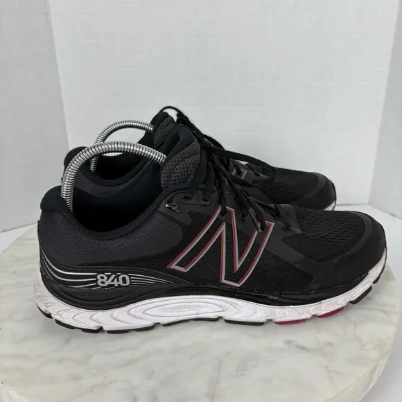 New Balance Mens 840 V5 Shoes Mens Size 11D Black Running Sneakers M840BR5