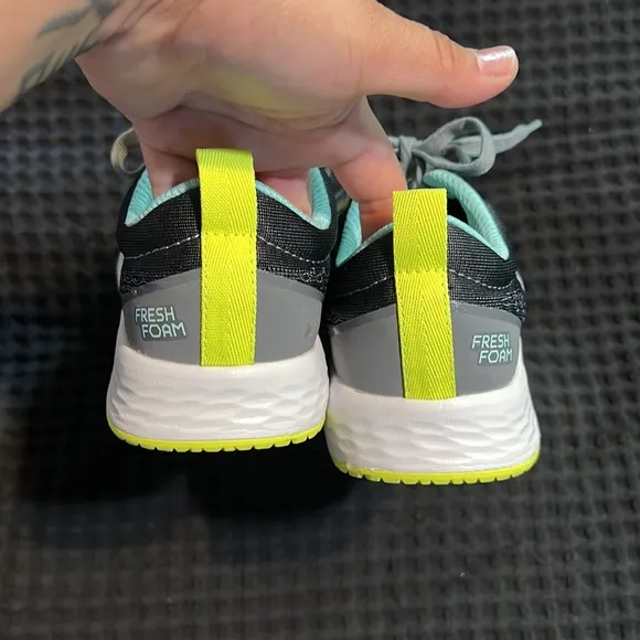 New Balance Women Fresh Foam Arishi V3 Running Athletic Shoes