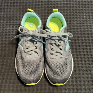 New Balance Women Fresh Foam Arishi V3 Running Athletic Shoes