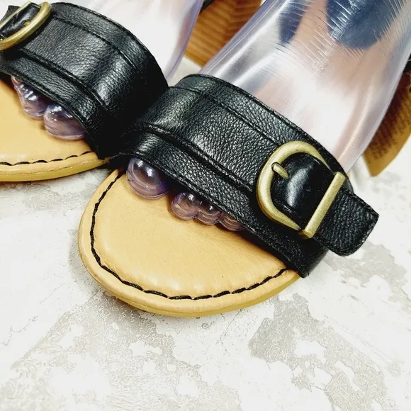 NEW Born Women’s Tahlia Ankle Strap Leather Buckle Black Sandals H649