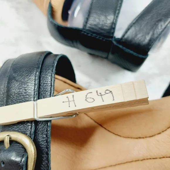 NEW Born Women’s Tahlia Ankle Strap Leather Buckle Black Sandals H649