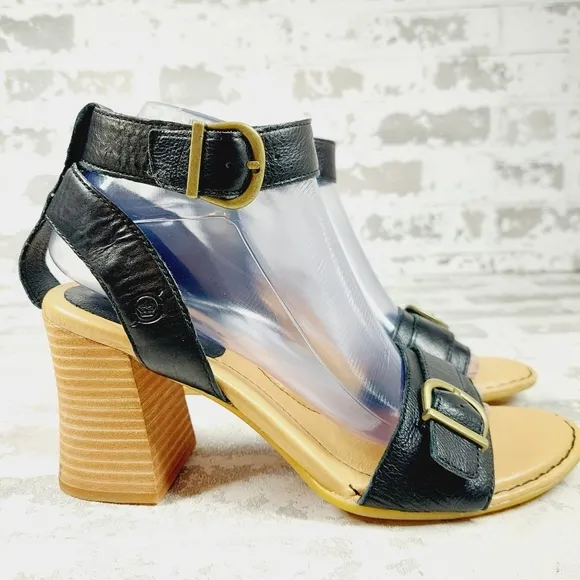 NEW Born Women’s Tahlia Ankle Strap Leather Buckle Black Sandals H649