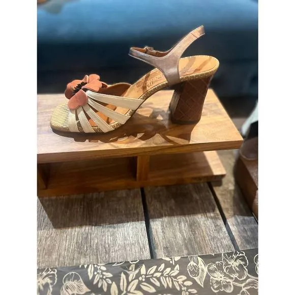 NEW CHIE MIHARA women piruca shoes in beige