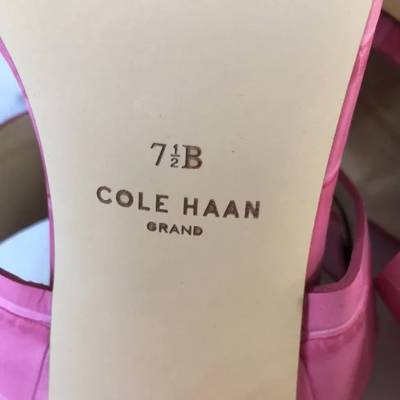 NEW Cole Hann Pink Embossed Leather Croc Block Heel Sandals Ankle Strap 7.5 NEW