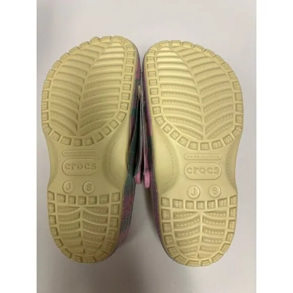 NEW! CROCS Pool Party Classic Spring Break Clog Shoes Women's Size 6 Jibbitz