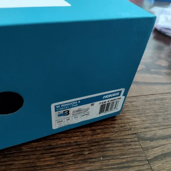 New!! HOKA Women's Girls Running Shoes Rincon 4 Shoes - Frost/Pink Size 8.5 NIB!
