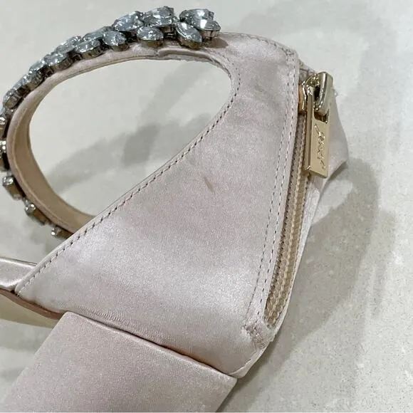 NEW Jewel Badgley Mischka Bradley Crystal Strap Block Heels Champagne Sandals 8