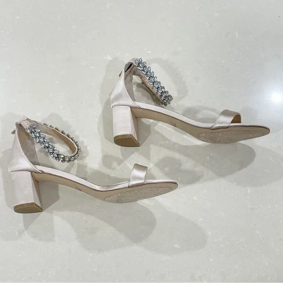NEW Jewel Badgley Mischka Bradley Crystal Strap Block Heels Champagne Sandals 8