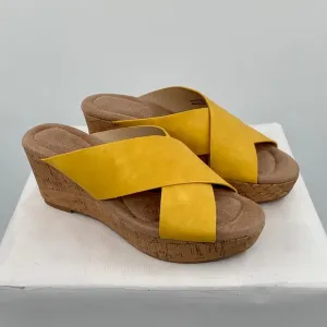 🌹New Listing🌹NWT CL By Laundry Dream Day Casual Wedge Sandals Shoes - Size 7 1/2