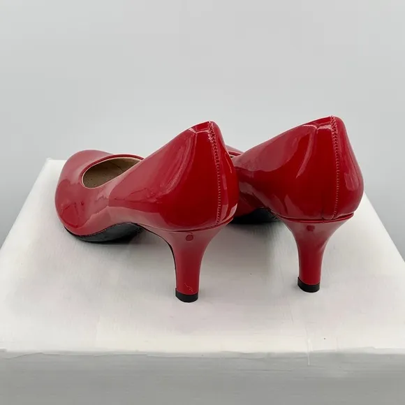 🌹New Listing🌹NWT Life Stride Parigi Women’s Red Patent Pumps Shoes