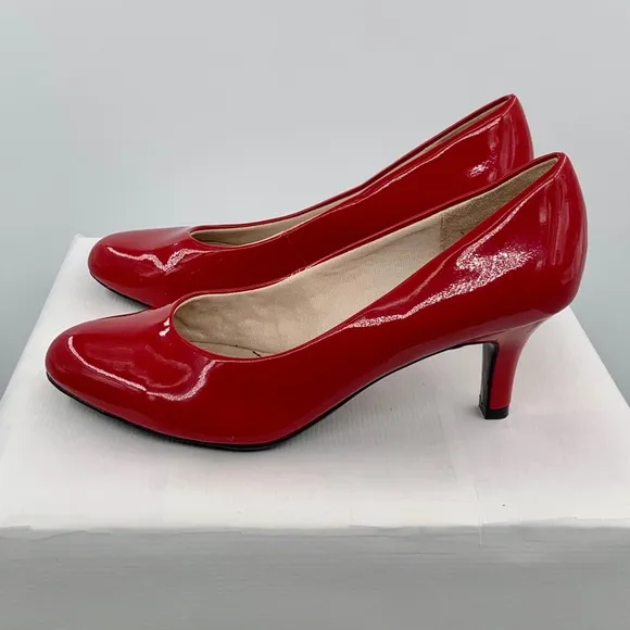 🌹New Listing🌹NWT Life Stride Parigi Women’s Red Patent Pumps Shoes