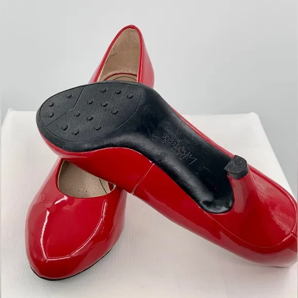 🌹New Listing🌹NWT Life Stride Parigi Women’s Red Patent Pumps Shoes