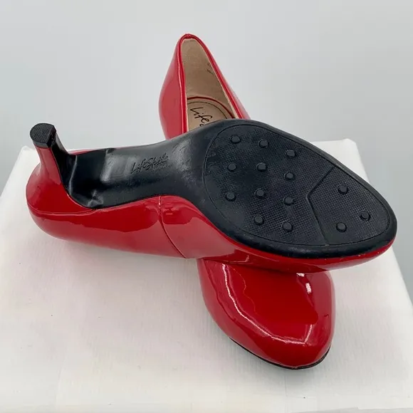 🌹New Listing🌹NWT Life Stride Parigi Women’s Red Patent Pumps Shoes