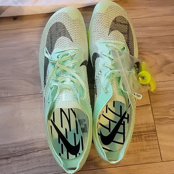 NEW Nike Air Zoom Victory Men Size 13 Green Volt Track Spikes‎ Shoes Running