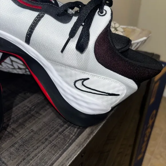 NEW Nike Renew Elevate III 3 Sz 18 Basketball Shoes White Black Gym Red DD9304